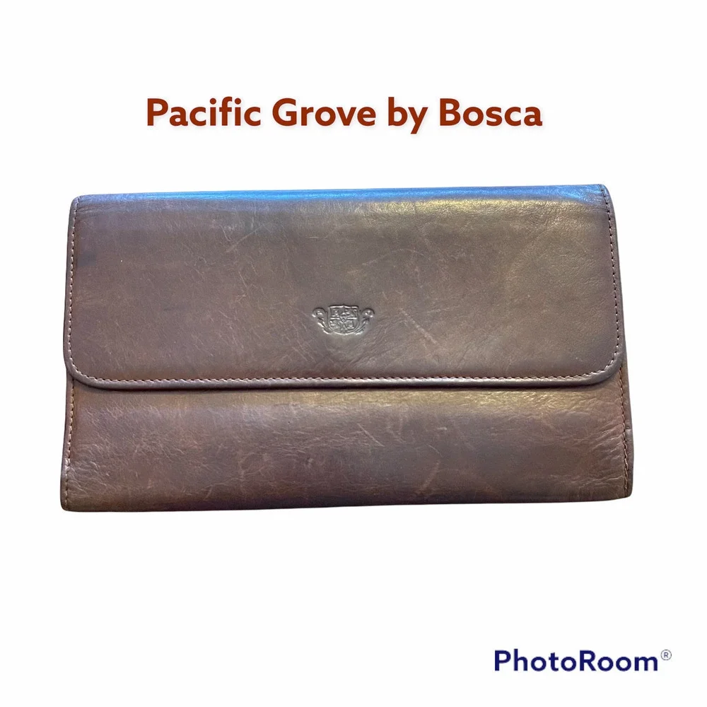 VTG Pacific Grove by Bosca Women's Leather Wallet